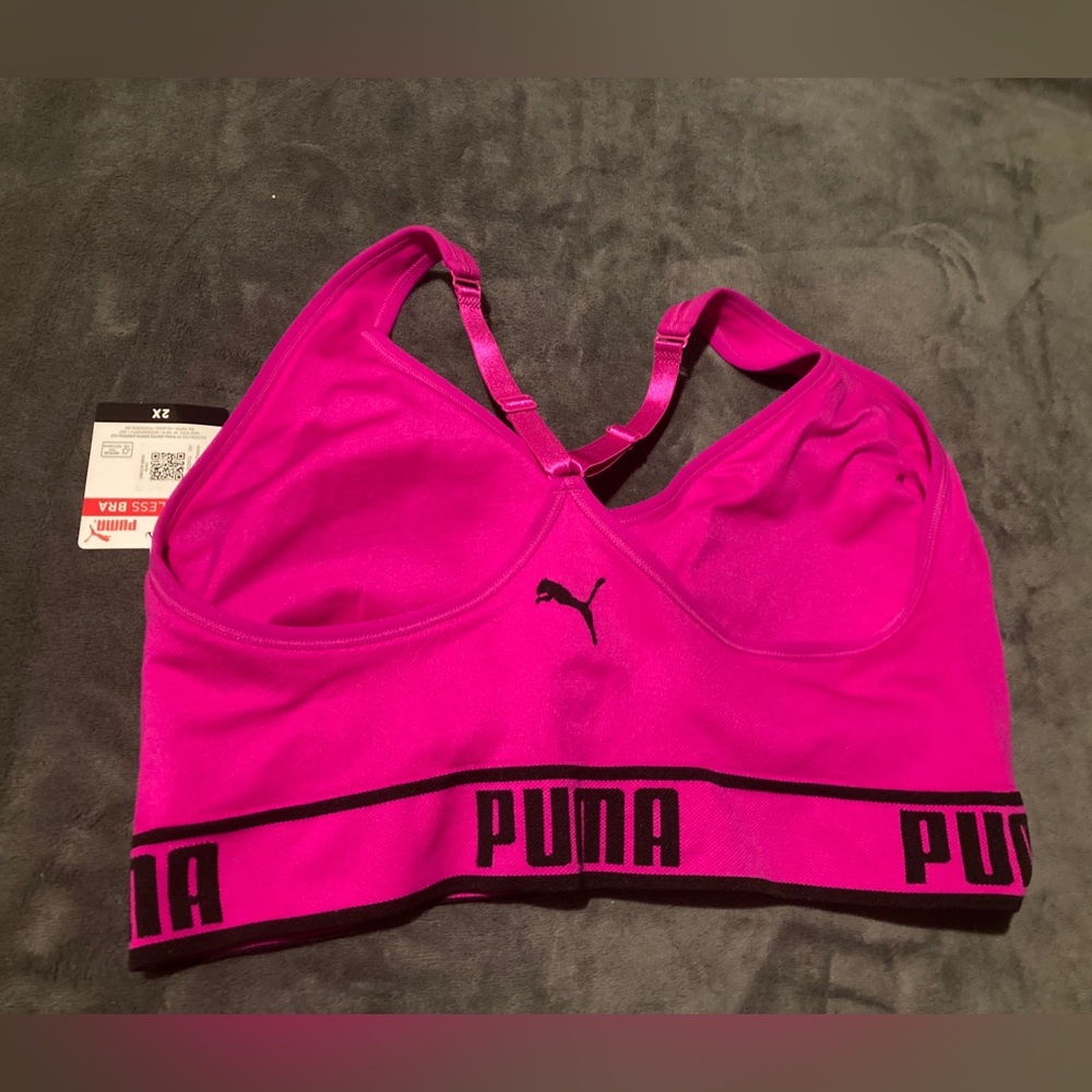 Puma Woman’s seamless Bras. NWT. - Picture 3 of 9